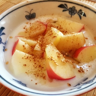 リメイク！煮豆シロップがけりんごヨーグルト